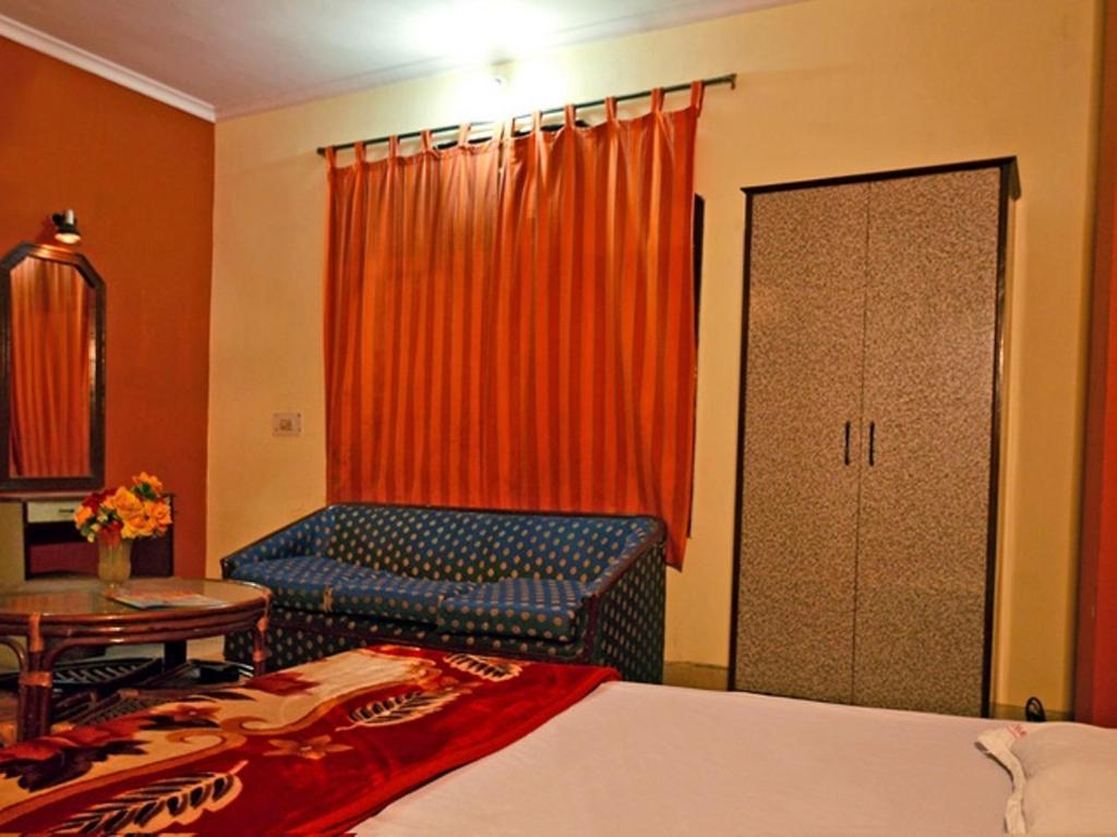 Hotel Sahara International Deluxe Nowe Delhi Zewnętrze zdjęcie