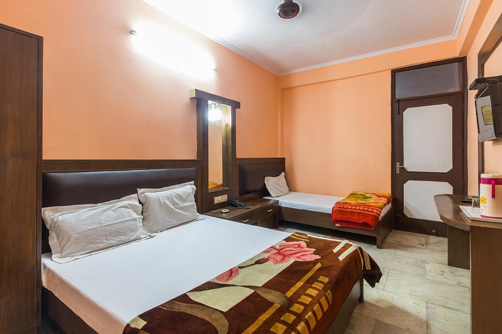 Hotel Sahara International Deluxe Nowe Delhi Zewnętrze zdjęcie